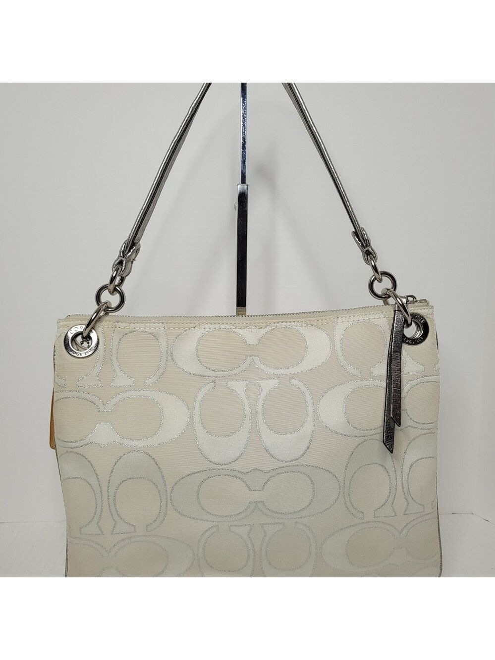 Coach Poppy Metallic Signature C's Sateen Jacquard Shoulder Tote A1293-19131 - Picture 4 of 11